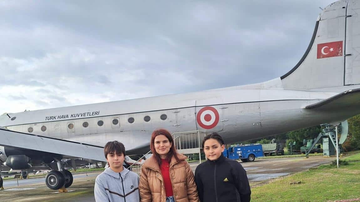 Çedes projesi kapsamında öğrencilerimiz Uçak müzesini ziyaret etti 